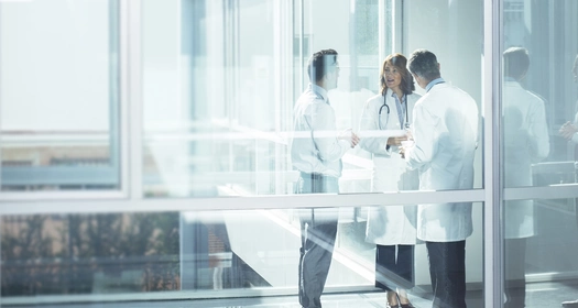 Здравни специалисти